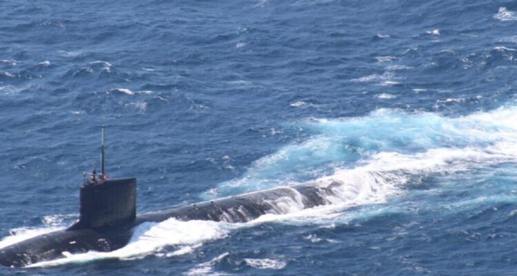 EE. UU. sumó un submarino nuclear y un crucero lanzamisiles al despliegue militar cerca de aguas venezolanas 1 submarino-Buque Estados Unidos