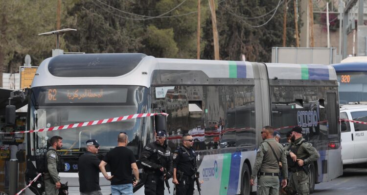 Seis muertos tras ataque a tiros en una parada de autobús en Jerusalén 1 Jerusalén