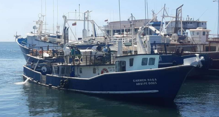 Gobierno venezolano denunció retención de barco pesquero Carmen Rosa por parte de la flota de EE. UU. en el Caribe (Actualizada) 1 Carmen Rosa