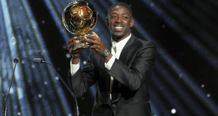 Ousmane Dembélé del PSG alzó su primer Balón de Oro 1 Dembele