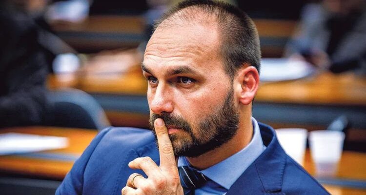 Imputan a hijo de Bolsonaro que pidió sanciones a EE. UU. 1 Bolsonaro