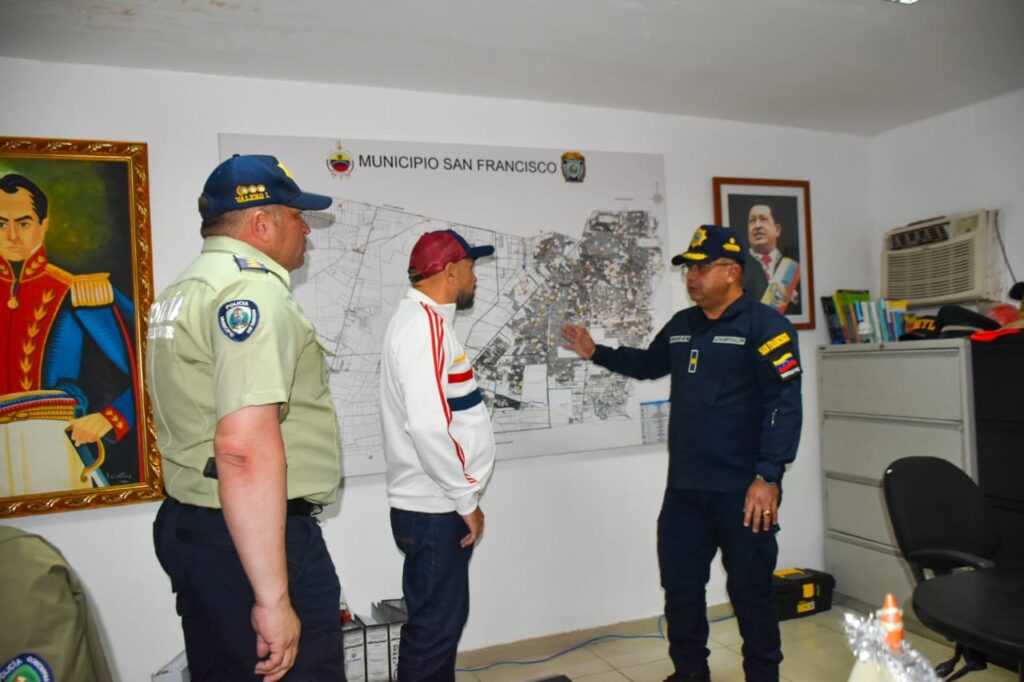 Alcalde Héctor Soto superviso instalaciones de Polisur y ajustó planes de protección 6 IMG 20250910 WA0051