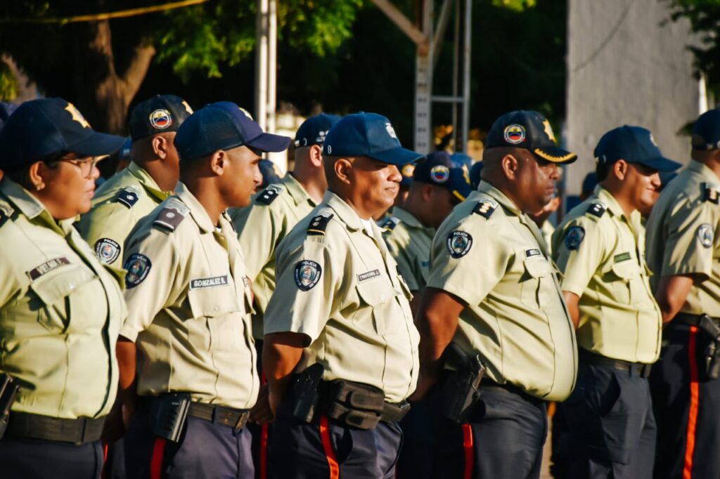 Alcalde Héctor Soto superviso instalaciones de Polisur y ajustó planes de protección 7 IMG 20250910 WA0052