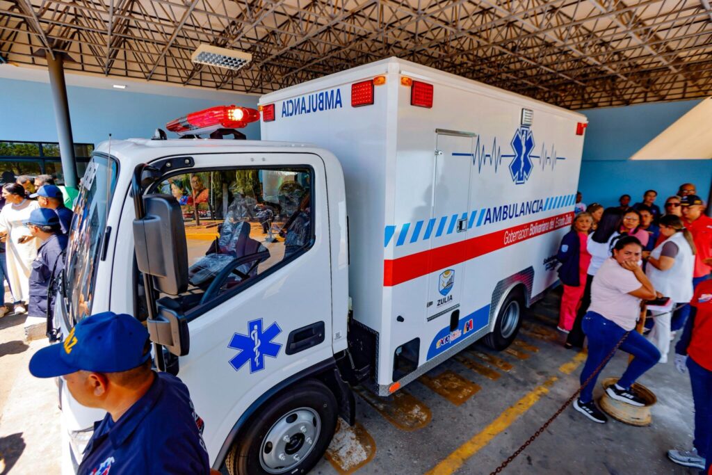 Gobernador Caldera inauguró dos pabellones y reactivó cinco cupos de UCI en el Hospital General del Sur 5 IMG 20250911 WA0060 2048x1366 1