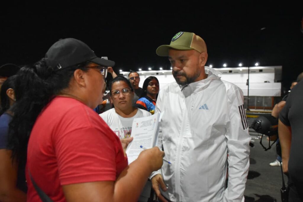 Alcalde Héctor Soto anunció la rehabilitación integral de la carretera vía Perijá 9 IMG 20250919 WA0091