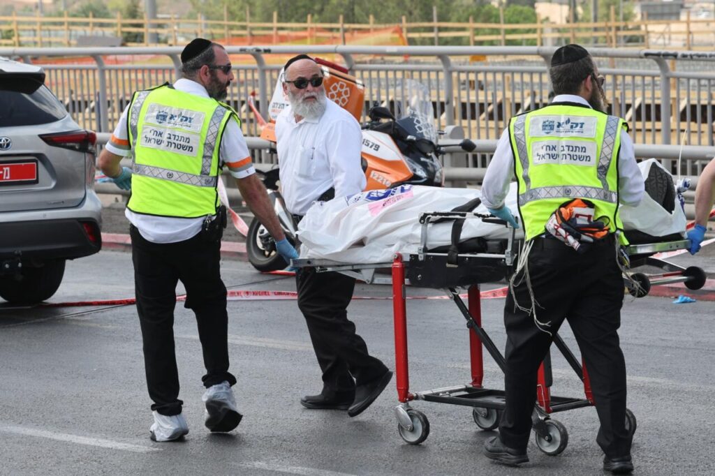 Seis muertos tras ataque a tiros en una parada de autobús en Jerusalén 2 Jerusalen