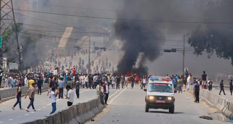 Aumentó a 51 los muertos en Nepal tras las protestas 1 Nepal