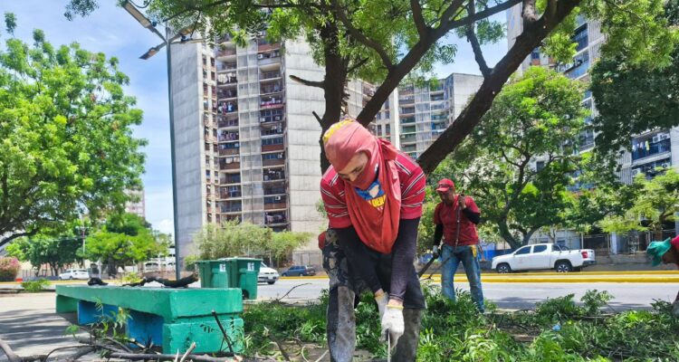 ¡Es público y notorio! Alcaldía de Maracaibo a través de Sedepar recupera las plazas de la ciudad 1 PHOTO 2025 09 05 17 06 11