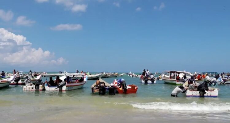 Pescadores de Margarita, en medio de la tensión entre Venezuela y EE. UU.: «Para un misil no sé cómo se está preparado» 1 Pescadores