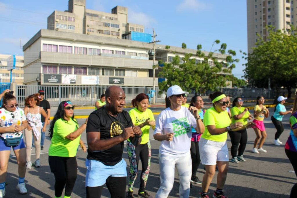 Recreación y salud animan a los participantes de la ciclovía en Maracaibo 3 Recreacion y salud animan a los participantes de la ciclovia en Maracaibo 6