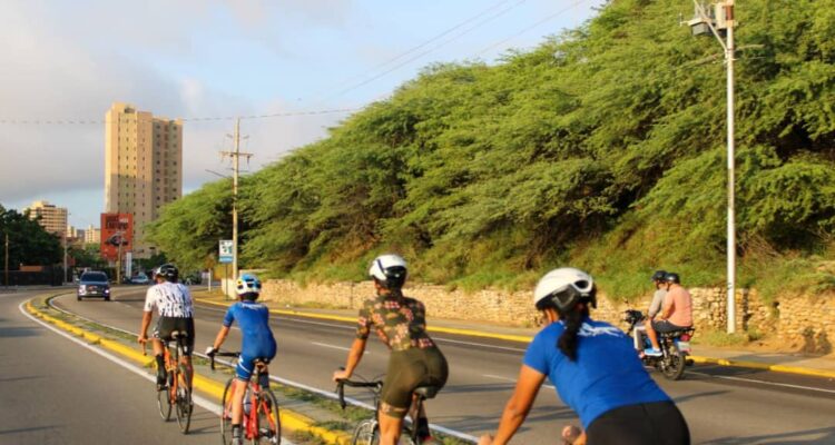 Recreación y salud animan a los participantes de la ciclovía en Maracaibo 1 Recreación -Ciclovia