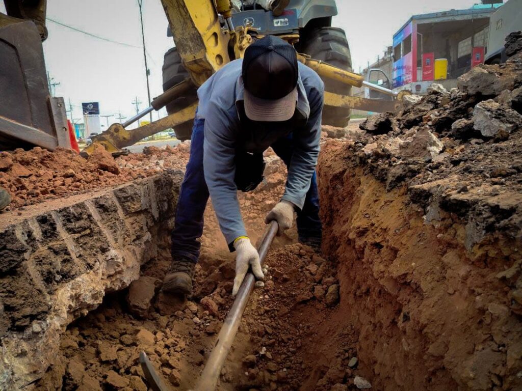 Alcaldía de Maracaibo reparó fuga de gas que afectaba distribución a mil familias en la parroquia Juana de Ávila 2 WhatsApp Image 2025 09 08 at 3.30.35 PM