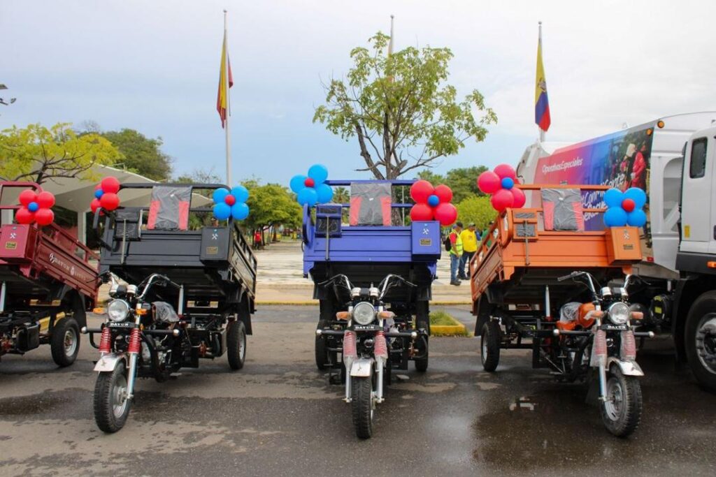 Alcaldía de Maracaibo refuerza plan de limpieza con camiones, trimotos y 150 trabajadores 4 WhatsApp Image 2025 09 08 at 4.09.33 PM 5