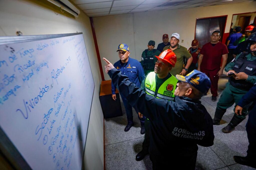 Gobierno Bolivariano instaló equipo para atención de afectados por explosión de fábrica de fuegos artificiales 3 WhatsApp Image 2025 09 12 at 1.55.12 PM 1
