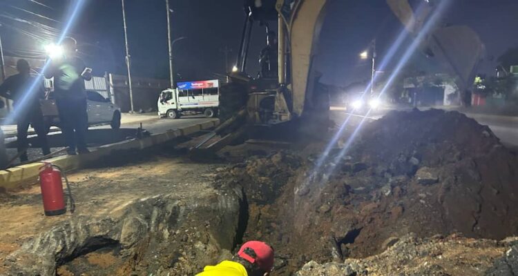 En horas de la madrugada Alcaldía de Maracaibo reparó fuga de gas en la Circunvalación 3 1 Alcaldía