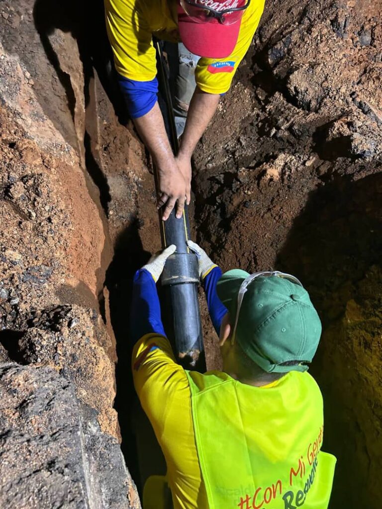 En horas de la madrugada Alcaldía de Maracaibo reparó fuga de gas en la Circunvalación 3 2 WhatsApp Image 2025 09 15 at 11.31.47 AM 2