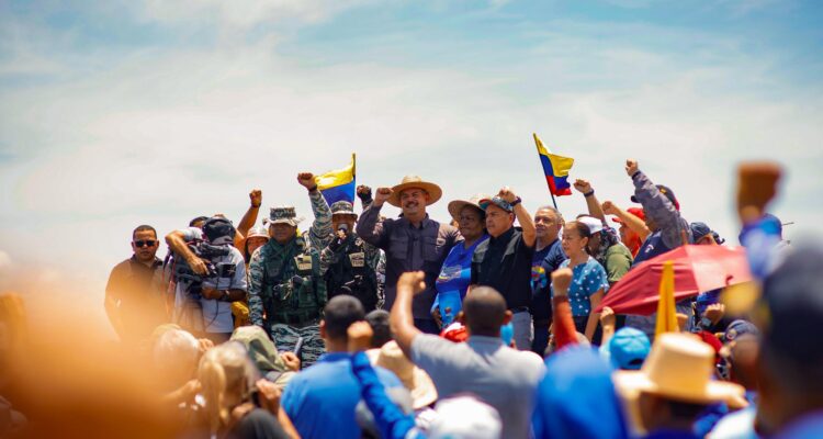 Pueblo pescador del Zulia elevó su voz junto al gobernador Caldera y la Fanb en defensa de la soberanía 1 Caldera