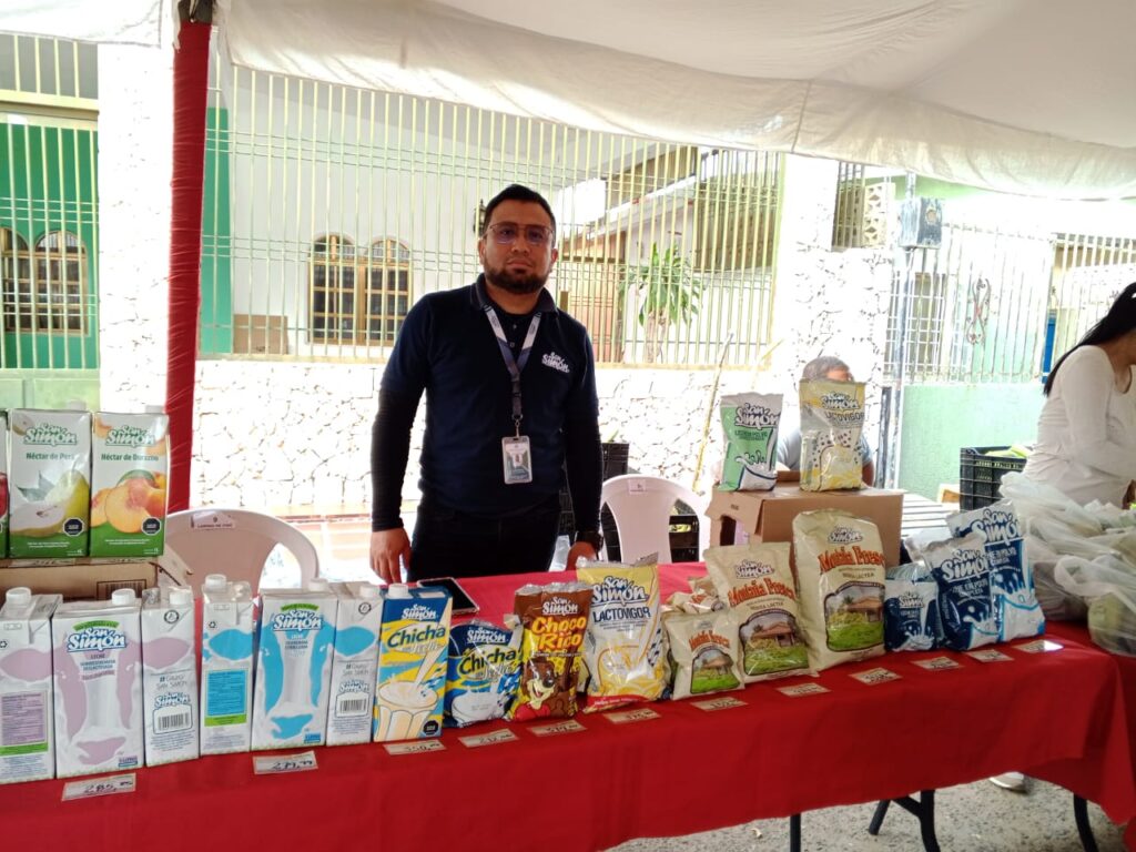 Emprendedores y empresa privada se integran a Megajornadas de Mercados Populares de la Alcaldía 2 WhatsApp Image 2025 09 22 at 1.39.56 PM 3