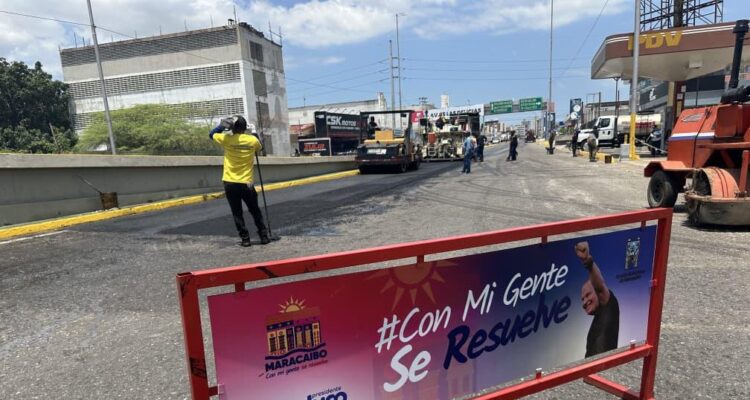 Con 250 toneladas de asfalto Alcaldía de Maracaibo inició rehabilitación de «Las Delicias» 1 Alcaldía