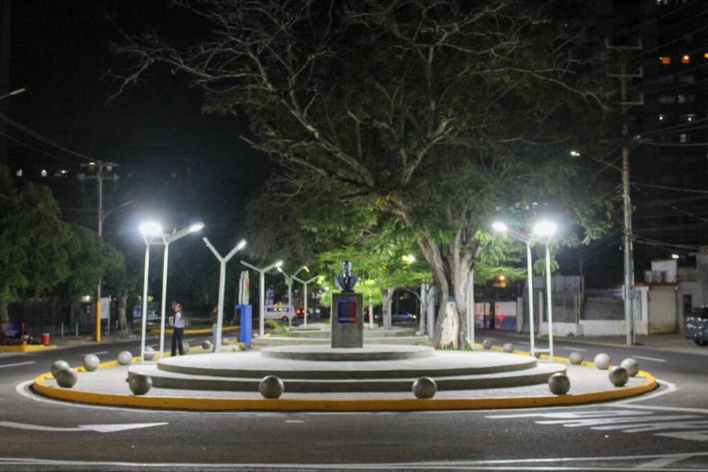 Alcaldía de Maracaibo entregó plazas Jóvito Villalba y Louis Braille totalmente restauradas 5 WhatsApp Image 2025 09 29 at 9.51.12 AM