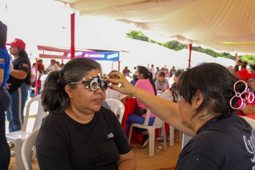 Más de 500 familias atendidas en jornadas sociales de la Alcaldía Bolivariana de Maracaibo 3 WhatsApp Image 2025 09 29 at 9.53.53 AM 1