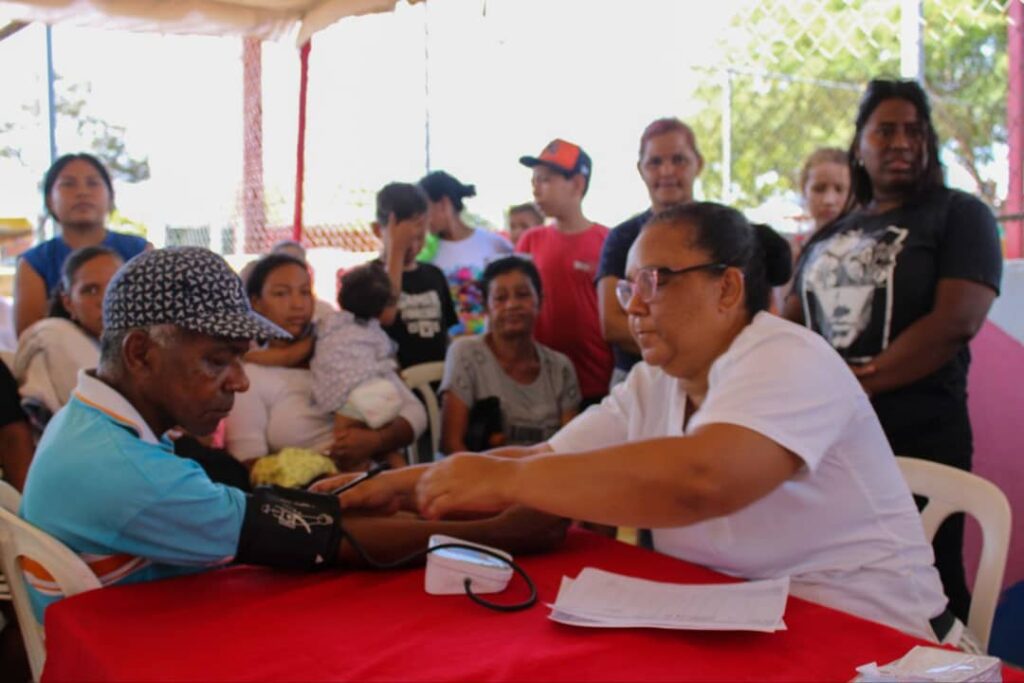 Más de 500 familias atendidas en jornadas sociales de la Alcaldía Bolivariana de Maracaibo 4 WhatsApp Image 2025 09 29 at 9.53.53 AM 2