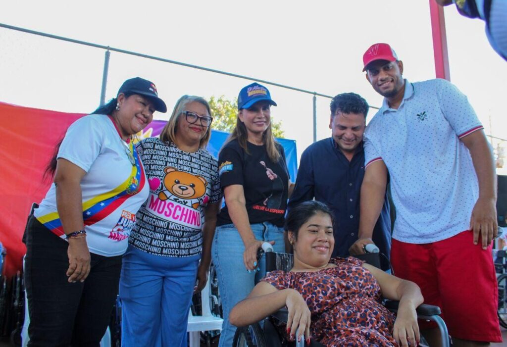 Más de 500 familias atendidas en jornadas sociales de la Alcaldía Bolivariana de Maracaibo 7 WhatsApp Image 2025 09 29 at 9.53.53 AM 6
