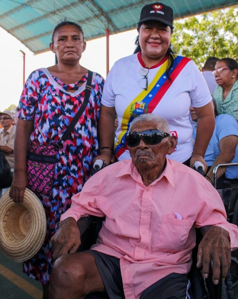 Más de 500 familias atendidas en jornadas sociales de la Alcaldía Bolivariana de Maracaibo 8 WhatsApp Image 2025 09 29 at 9.53.53 AM 7