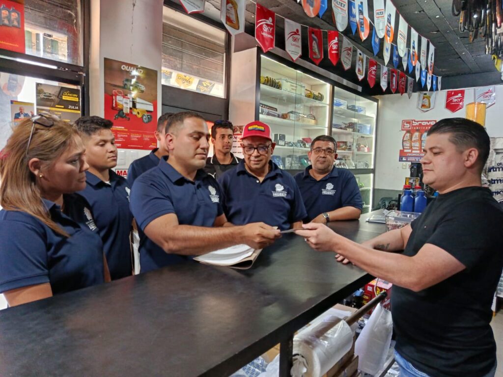 Sedebat visitó más de 130 establecimientos comerciales durante Jornada de Concientización Tributaria en El Caujaro 2 WhatsApp Image 2025 09 30 at 9.30.53 AM