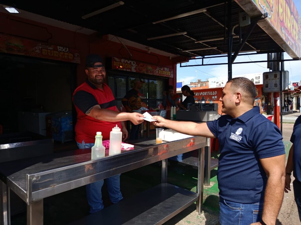 Sedebat visitó más de 130 establecimientos comerciales durante Jornada de Concientización Tributaria en El Caujaro 4 WhatsApp Image 2025 09 30 at 9.30.53 AM 3