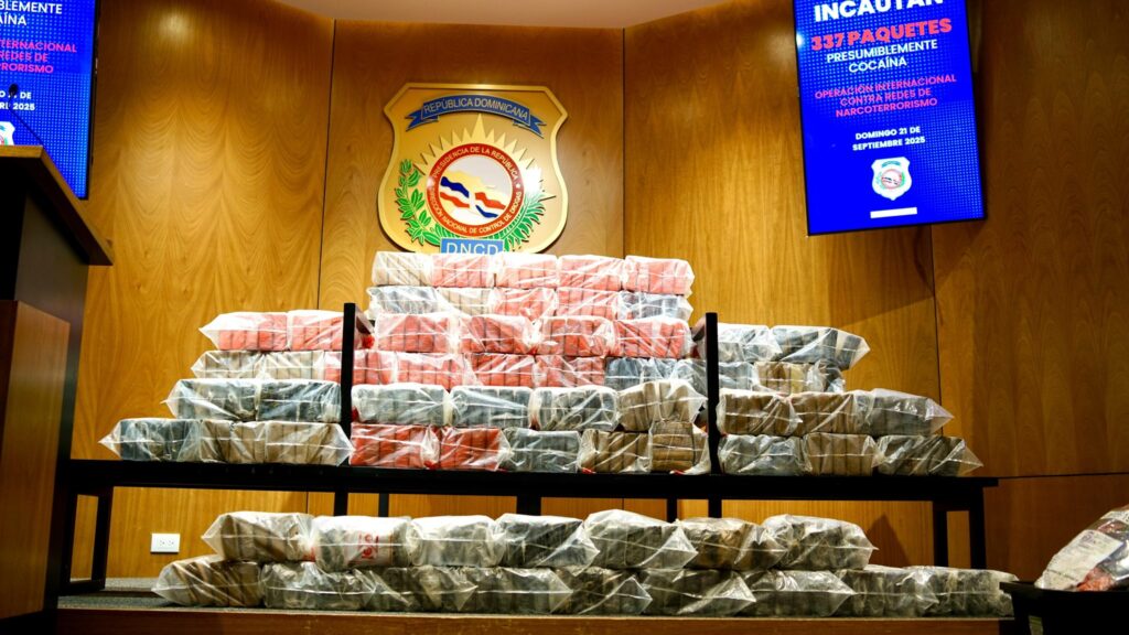 Cuarta narcolancha atacada por EE. UU. llevaba 1.000 kilos de cocaína: Dominicana incautó la droga 2 drogas RD