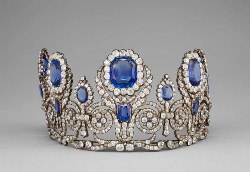 Estiman en €88 millones de euros valor de las joyas robadas del Louvre 3 5 1