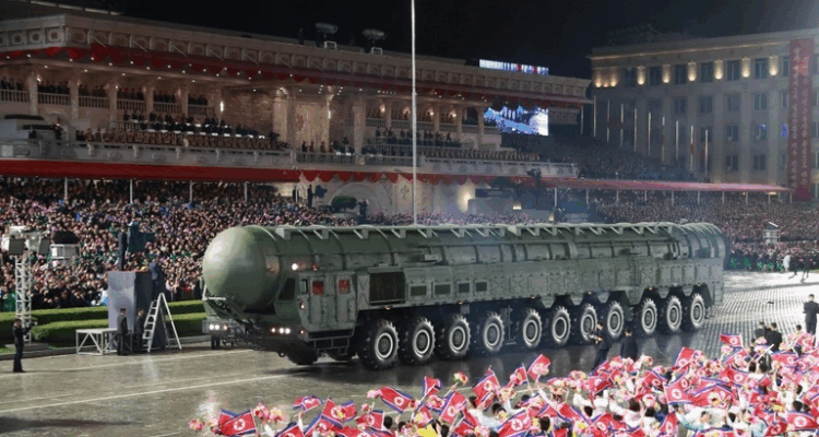 Pionyang exhibe su arma nuclear "más poderosa" 1 Captura de pantalla 2025 10 11 a las 11.12.16