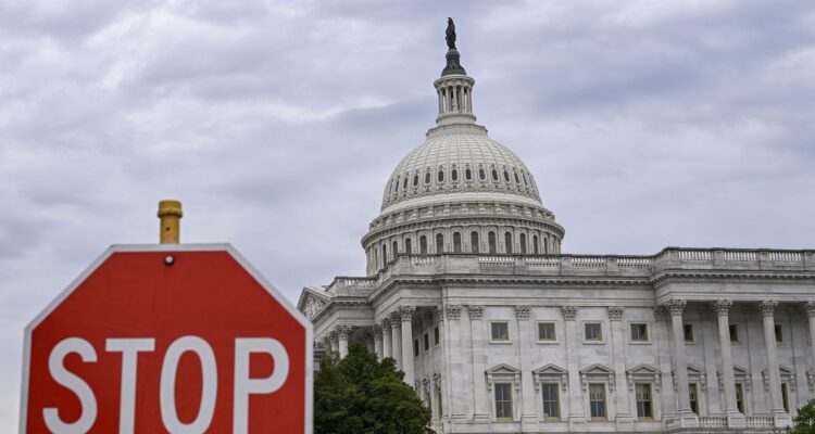 Senadores lograron acuerdo para reabrir Gobierno de Estados Unidos 1 Cierre de gobierno