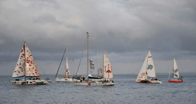 Organizadores de la flotilla hacia Gaza denuncian no saber el paradero de más de 400 personas interceptadas 1 Flotilla