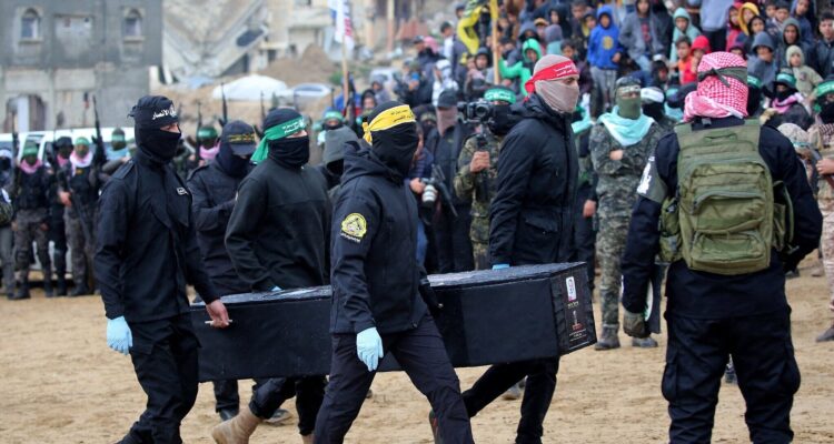 Retraso en entrega de rehenes fallecidos tensa acuerdo entre Israel y Hamás 1 Hamas rehenes