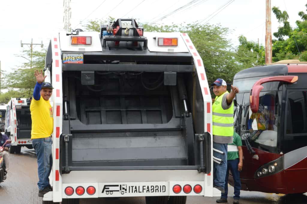 Alcaldía Bolivariana de Maracaibo incorpora a cuatro parroquias a la recolección domiciliaria tres veces por semana y suma cinco camiones compactadores más 3 IMG 20251012 WA0131