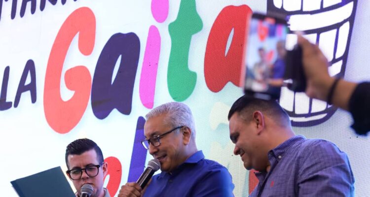 Alcalde Di Martino: «El lunes empiezan a sonar las gaitas finalistas para elegir la gaita del año» 1 IMG 20251020 WA0130