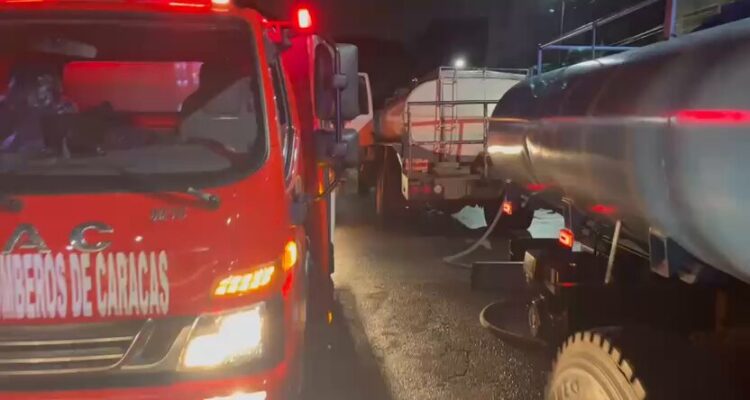 16 personas afectadas por incendio en Caracas 1 Incendio Caracas