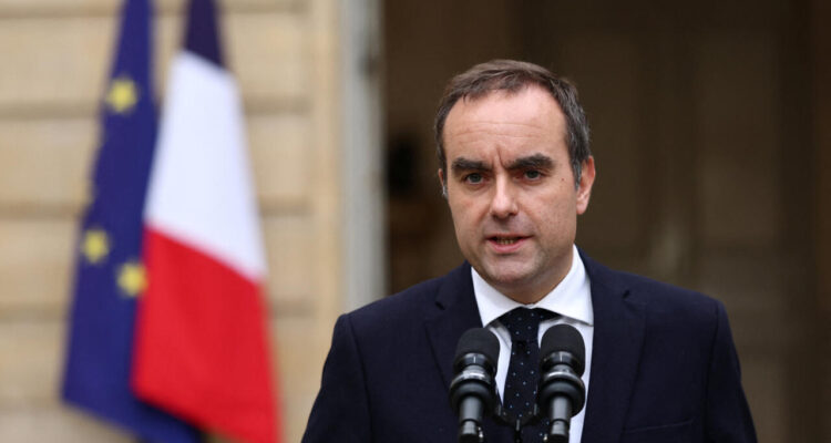 Francia: renuncia primer ministro tras presentar gabinete 1 Francia