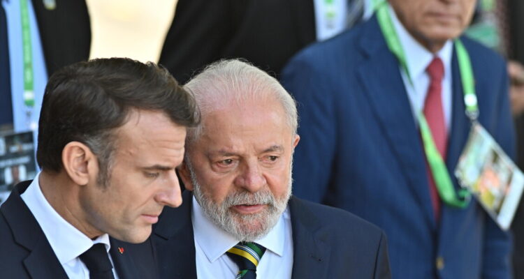 Macron y Lula hablarán de sus diferencias sobre Ucrania y el pacto UE-Mercosur 1 Macron-Lula