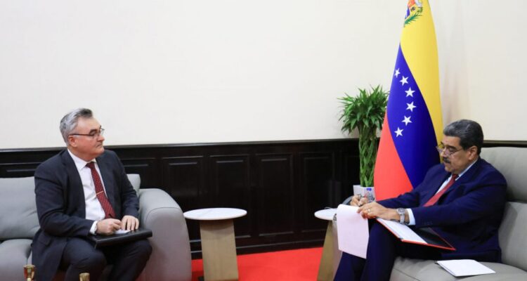 Presidente Maduro se reunió con los embajadores de China y Rusia para sellar asociaciones estratégicas y agendas binacionales 1 Maduro Rusia