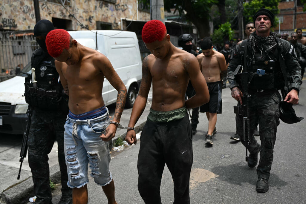 Al menos 64 muertos y decenas de detenidos en una megaoperación contra el crimen organizado en Río de Janeiro (+Videos y fotos) 2 Operativo en Brasil