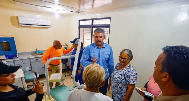 Plan Cayapa de la Salud comenzó trabajos de rehabilitación de la Clínica Popular Corito 1 1 Plan