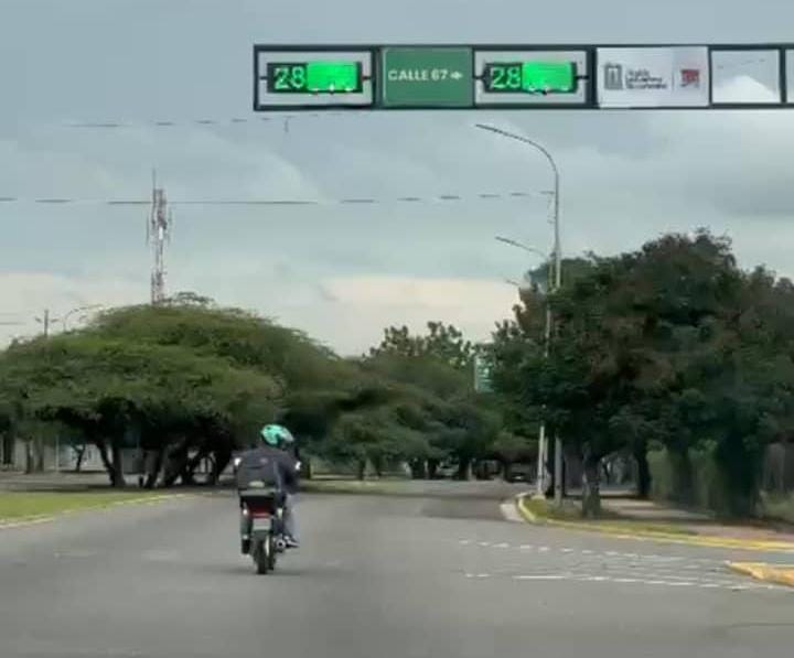 Alcaldía de Maracaibo comenzó la instalación de semáforos digitales en la ciudad 3 WhatsApp Image 2025 10 06 at 10.04.44 AM 1