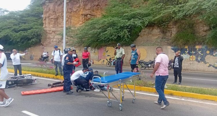 Motorizado ebrio resultó herido con acompañantes en accidente en avenida El Milagro 1 Motorizado
