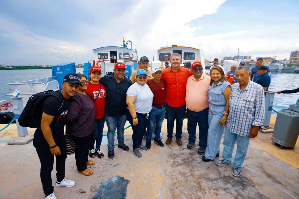 Embarcación La Confianza se sumó con 104 puestos para el transporte lacustre hasta Almirante Padilla 4 WhatsApp Image 2025 10 06 at 9.56.45 AM 3