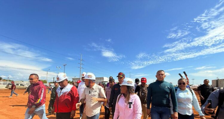 Gobierno Bolivariano inicia la construcción de viviendas para afectados por explosión en Marcial Hernández 1 Vivienda