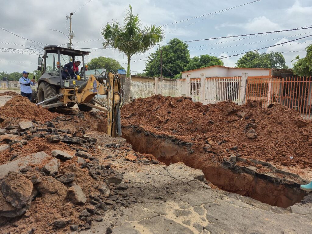 Alcaldía de San Francisco realizó sustitución de colector de aguas servidas en la parroquia Domitila Flores 3 WhatsApp Image 2025 10 08 at 3.39.43 PM 1