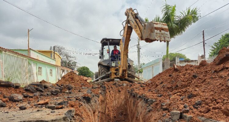 Alcaldía de San Francisco realizó sustitución de colector de aguas servidas en la parroquia Domitila Flores 1 Alcaldía